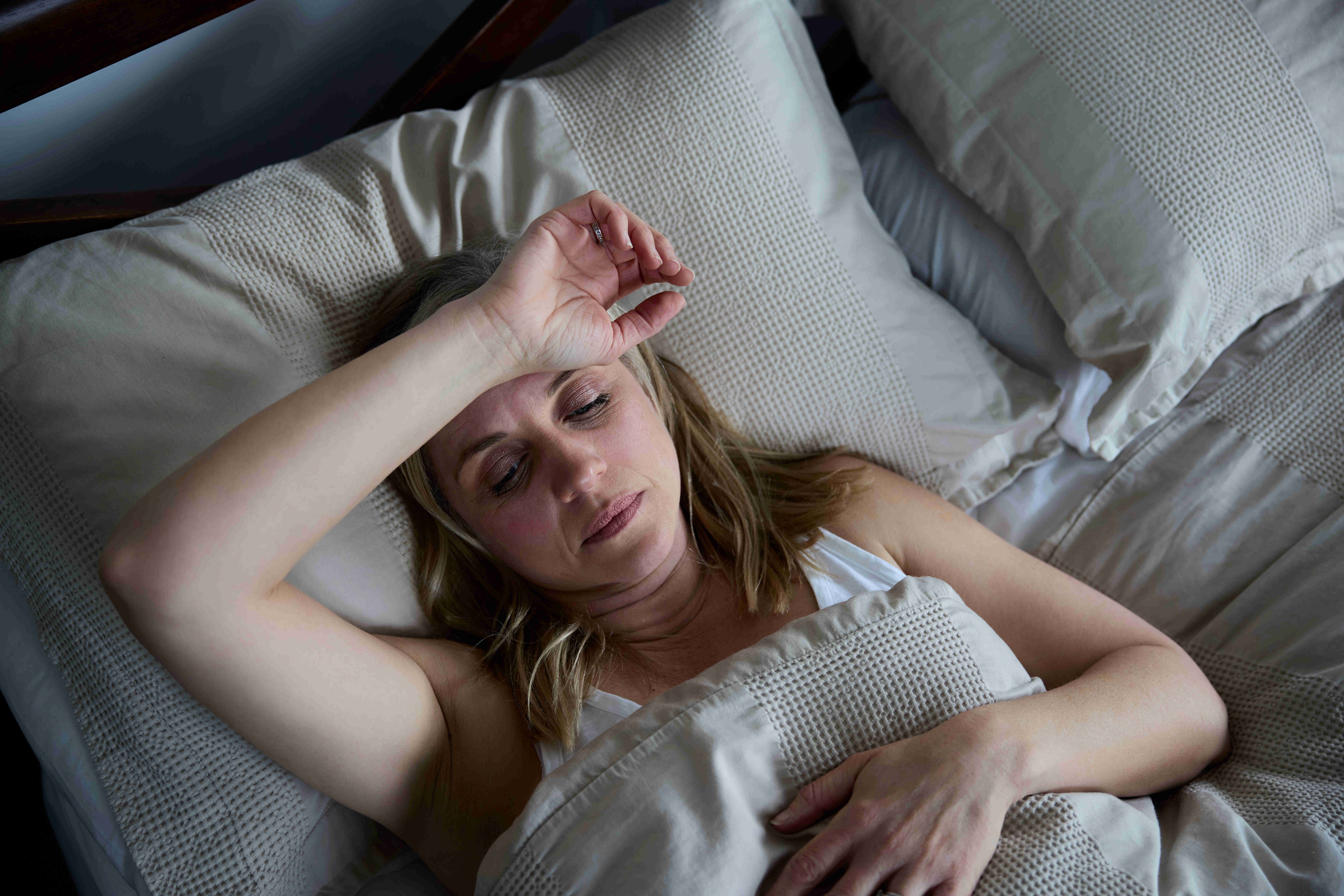 Insomnie pendant la ménopause : traitement naturel Insomnie ménopause