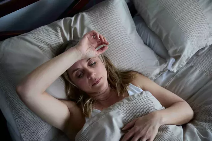 Insomnie pendant la ménopause: traitement naturel