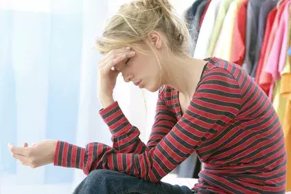 Femme qui distingue pas la fatigue de la somnolence